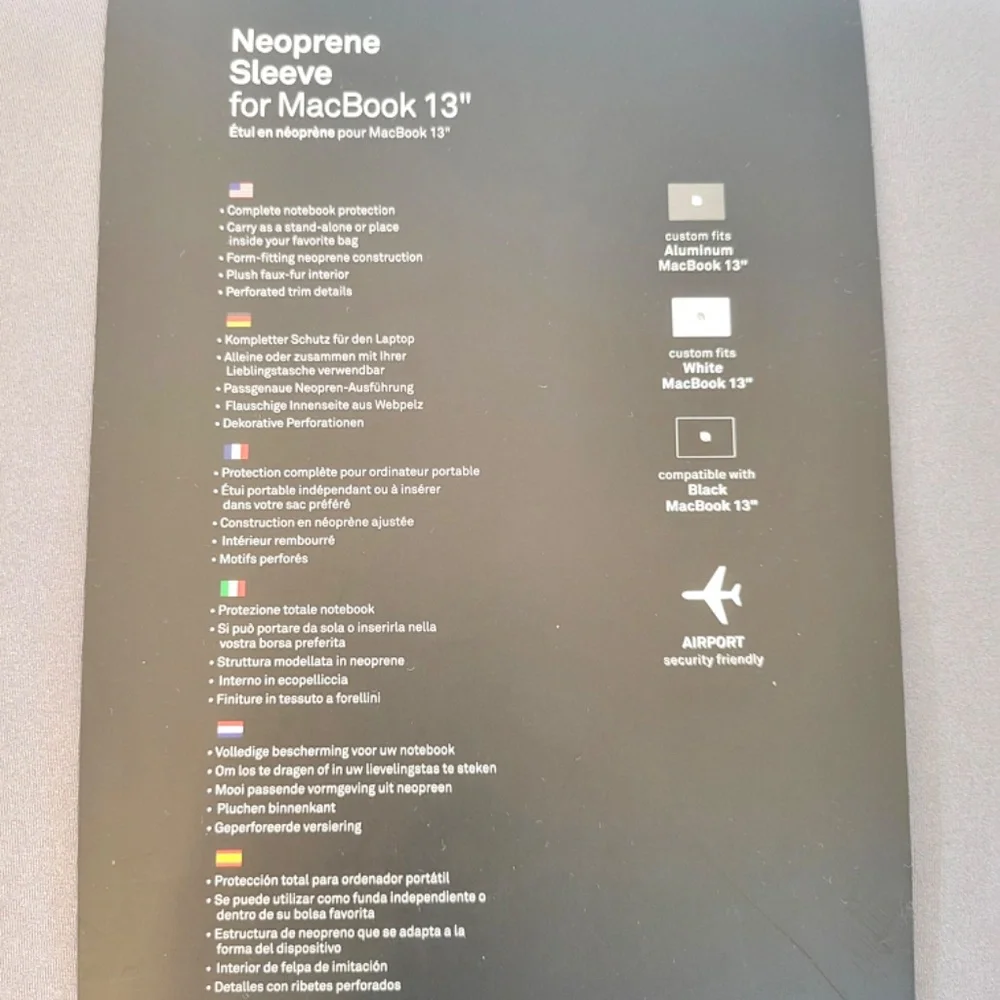 Incase 13” Neoprene Sleeve for Aluminum, White or Black MacBook 13”